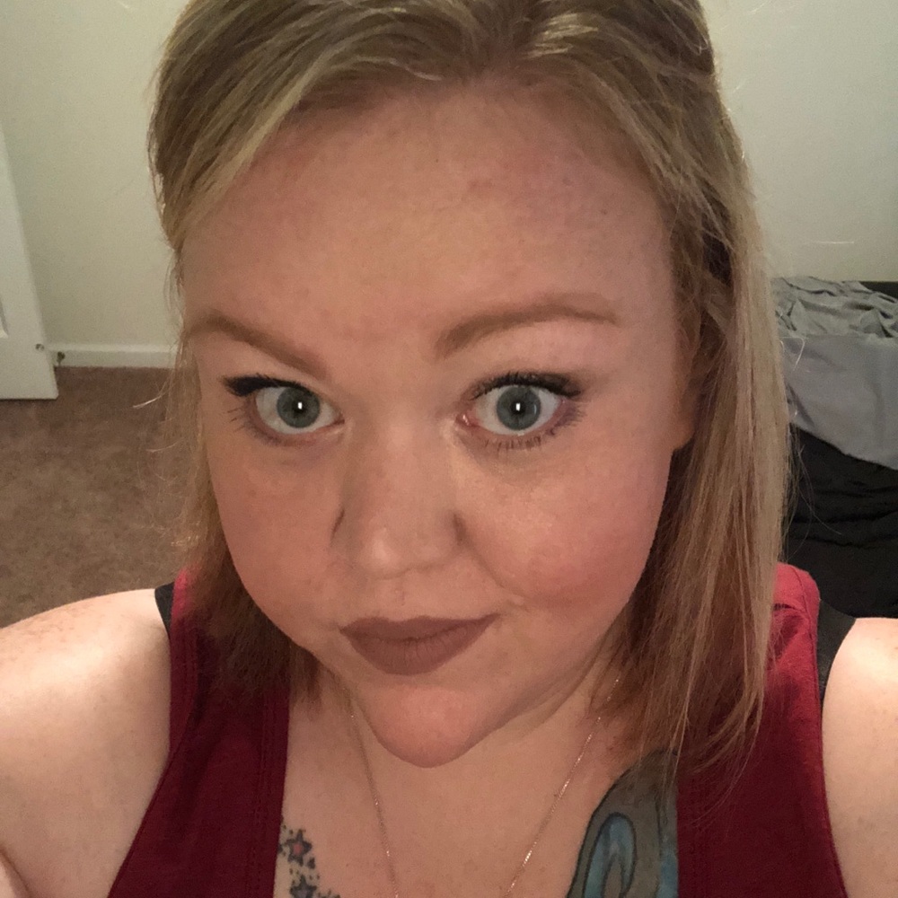 Meet your Posher, Cynthea